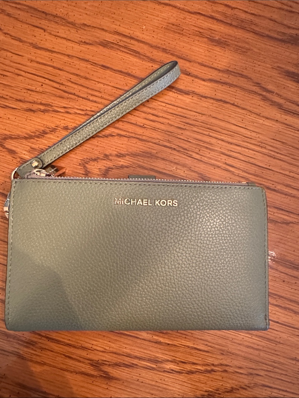 Michael Kors Jet Set Large Leather Smartphone Wristlet Wallet